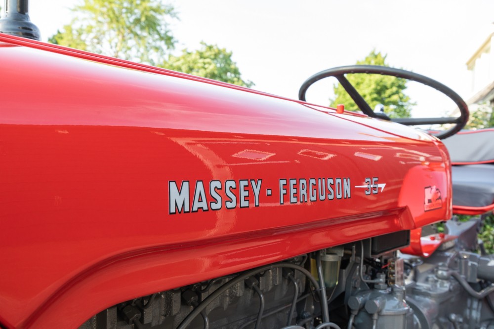 Massey - Fergusson 35-021.jpg