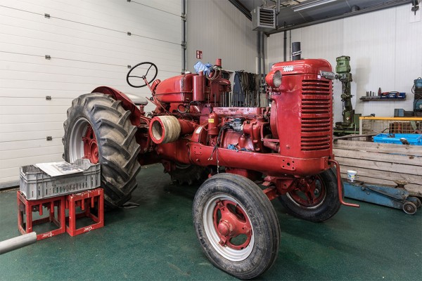 Van-der-Wilt-Classics-Reparatie-oldtimer-tractor.jpg