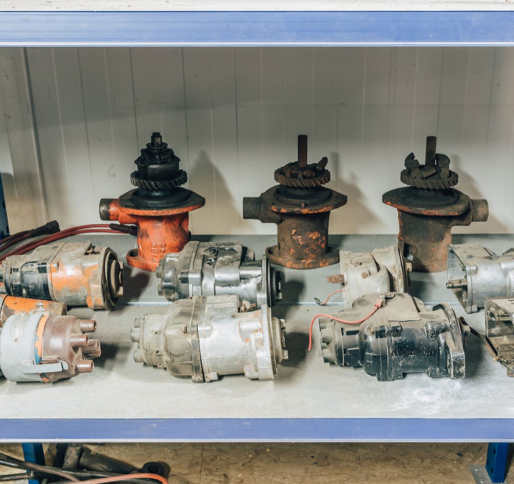 Van-der-Wilt-Classics-Gebruikte-oldtimer-tractor-onderdelen-1.jpg