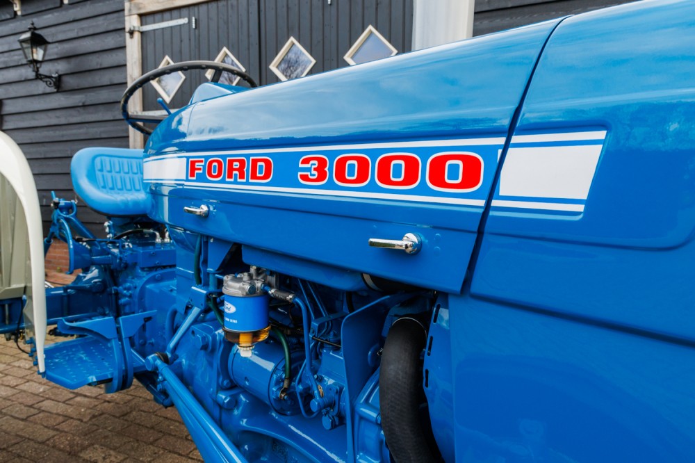 Ford 3000-007.jpg