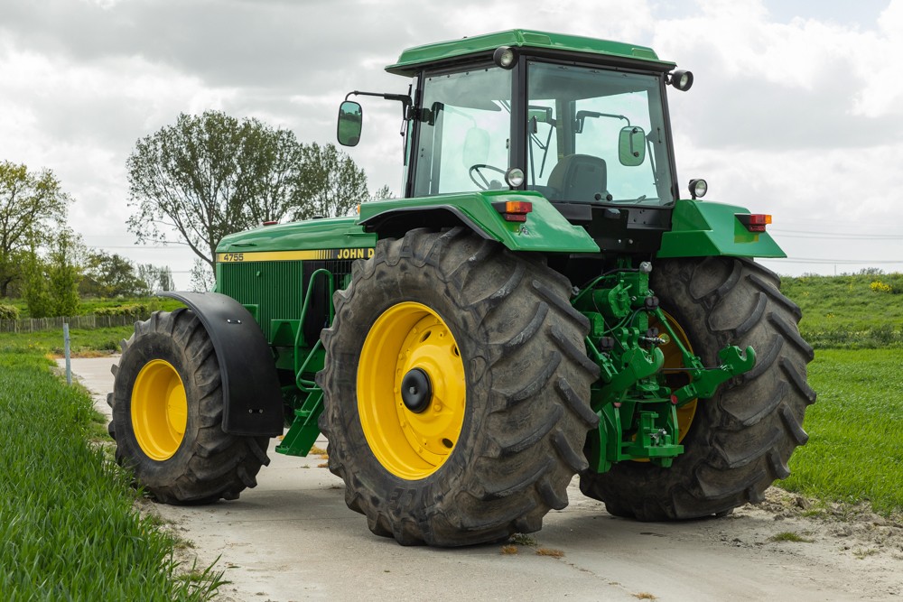 John Deere 4755-015.jpg